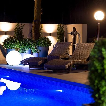 Villa Sanibel Боболін Екстер'єр фото
